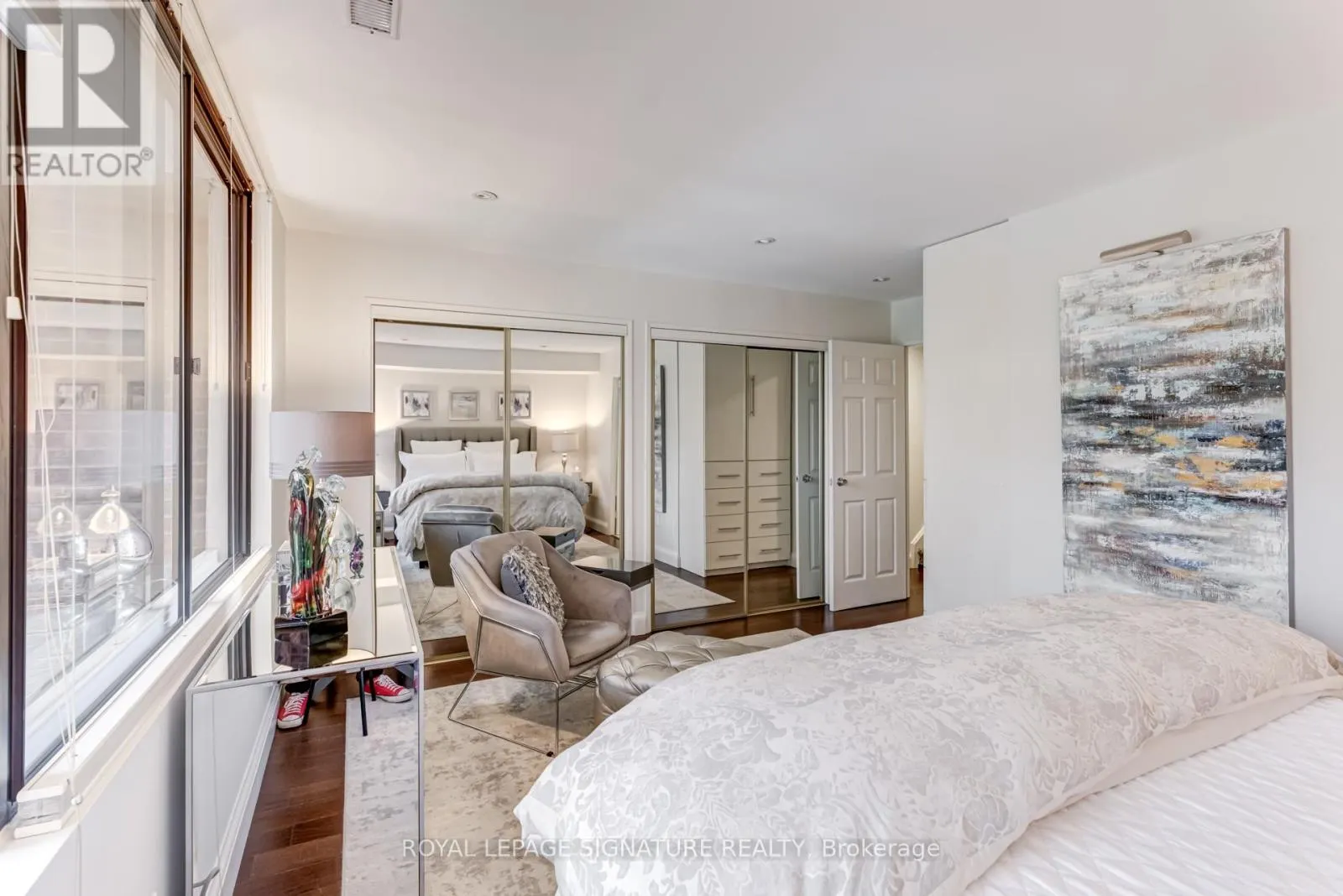 B2 - 142 PEARS AVENUE