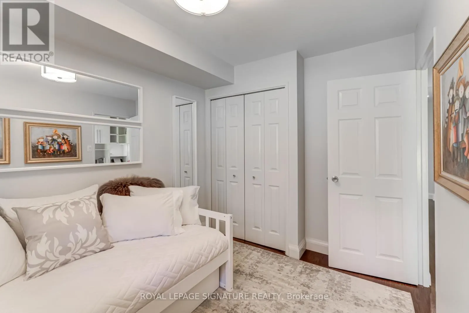 B2 - 142 PEARS AVENUE