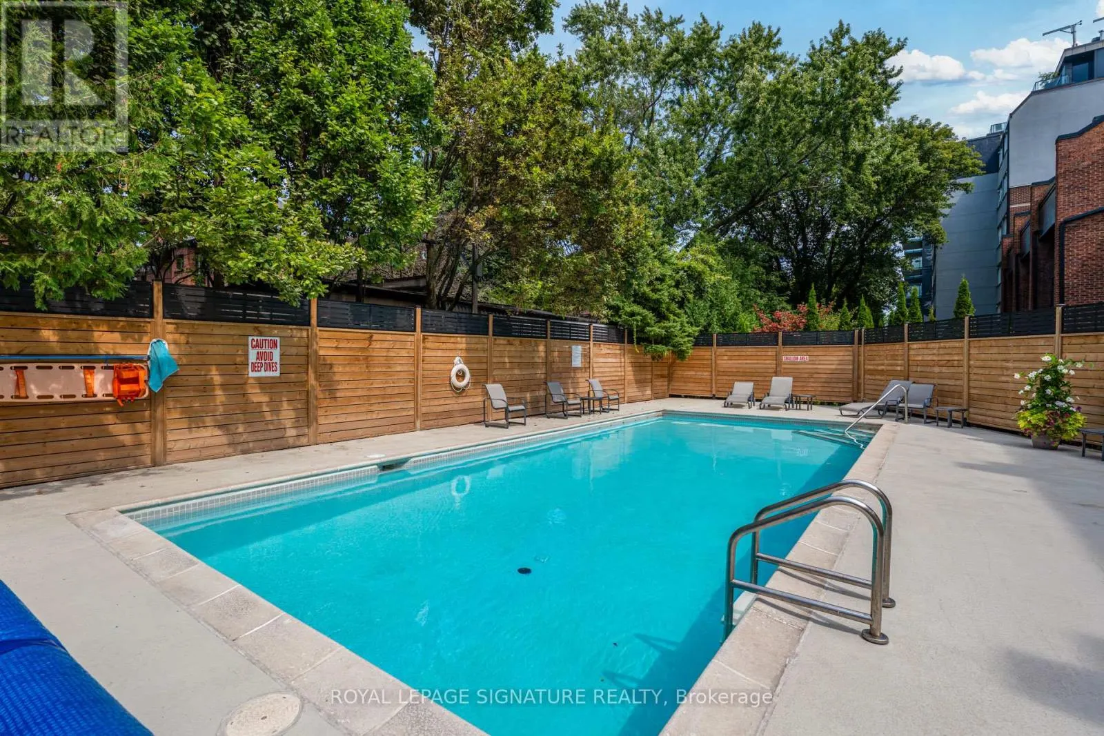 B2 - 142 PEARS AVENUE