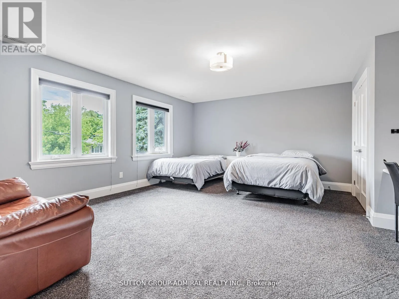 11 FRONTENAC AVENUE