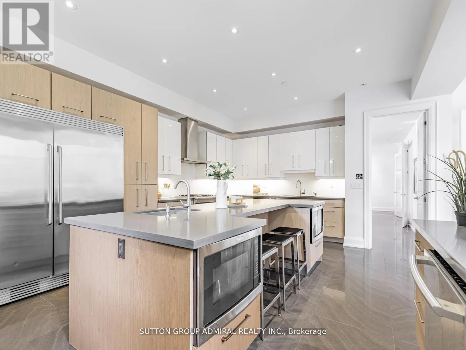 11 FRONTENAC AVENUE