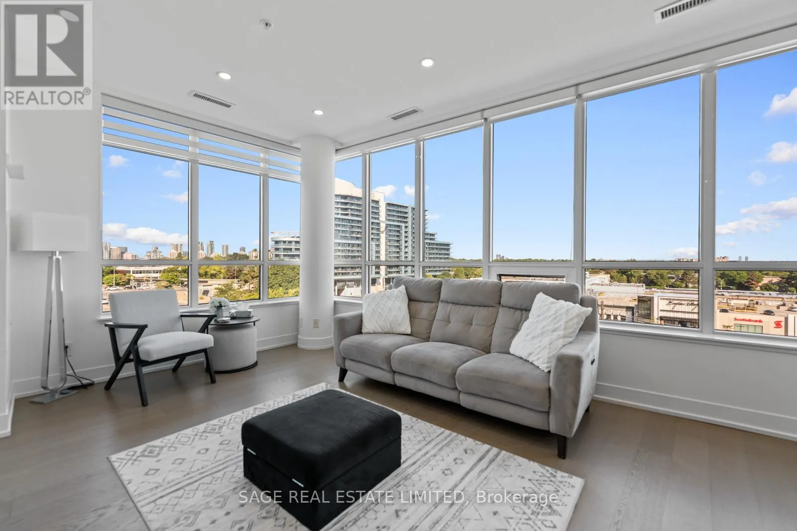 617 - 7 KENASTON GARDENS