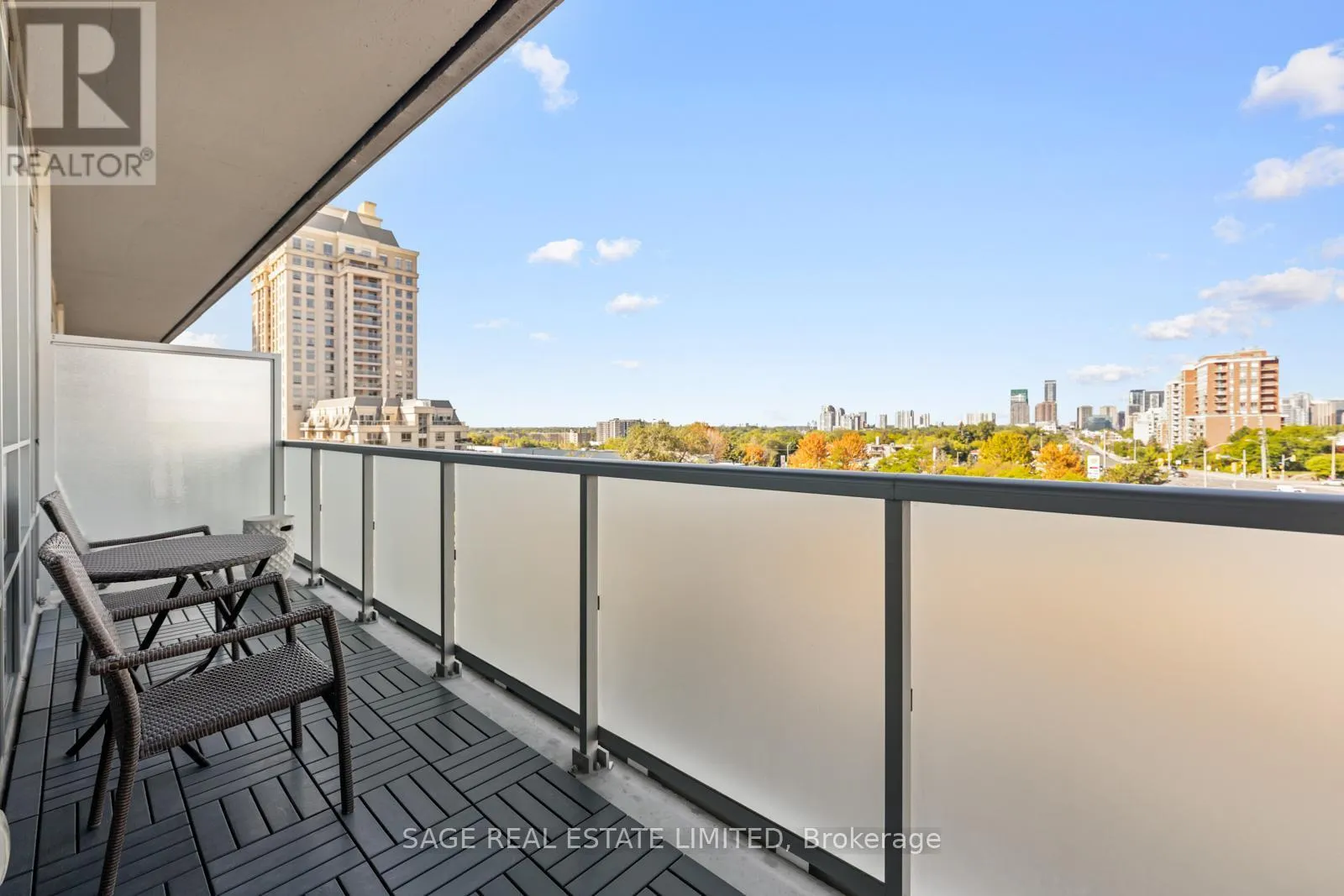 617 - 7 KENASTON GARDENS