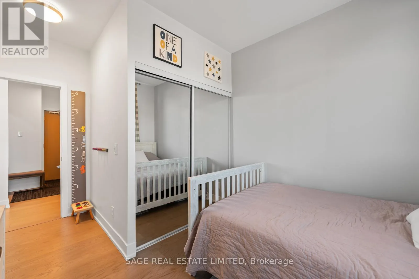 617 - 7 KENASTON GARDENS