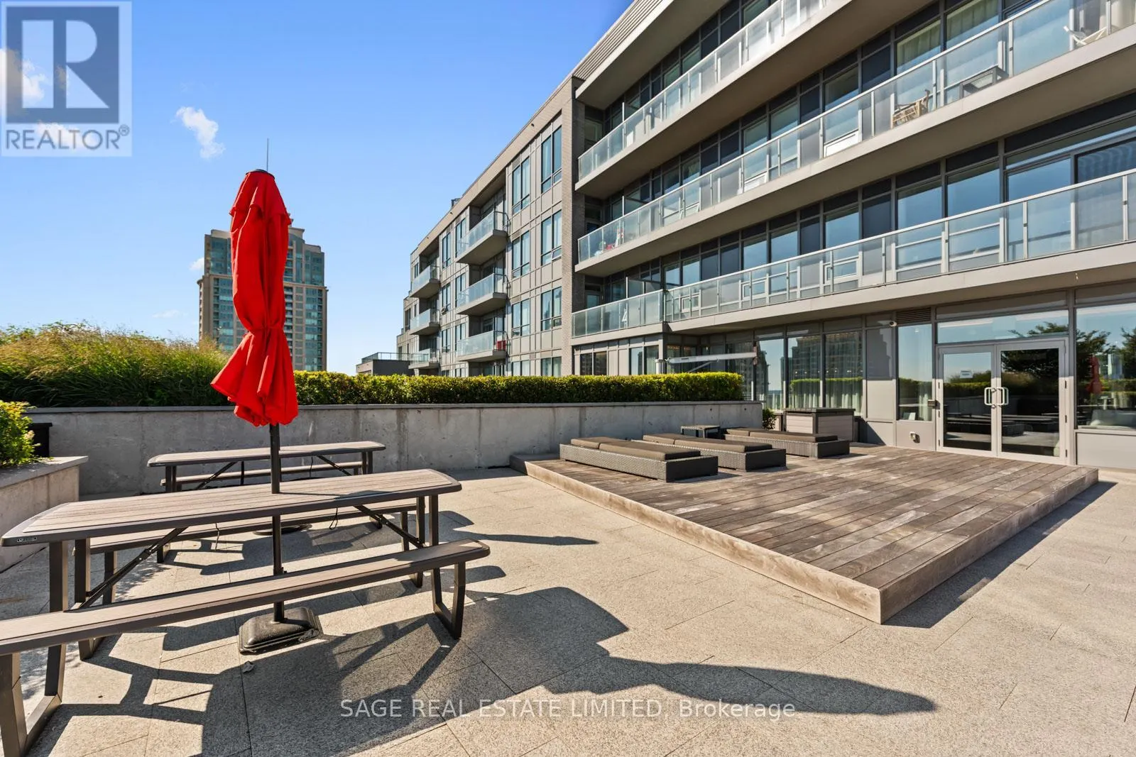 617 - 7 KENASTON GARDENS