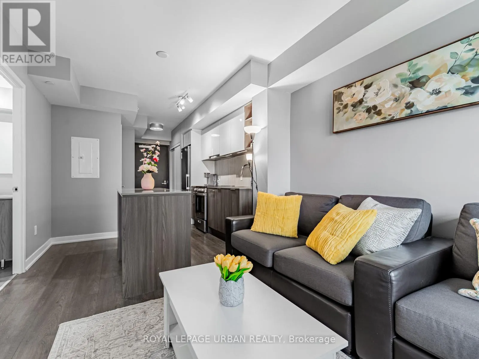 541 - 31 TIPPETT ROAD