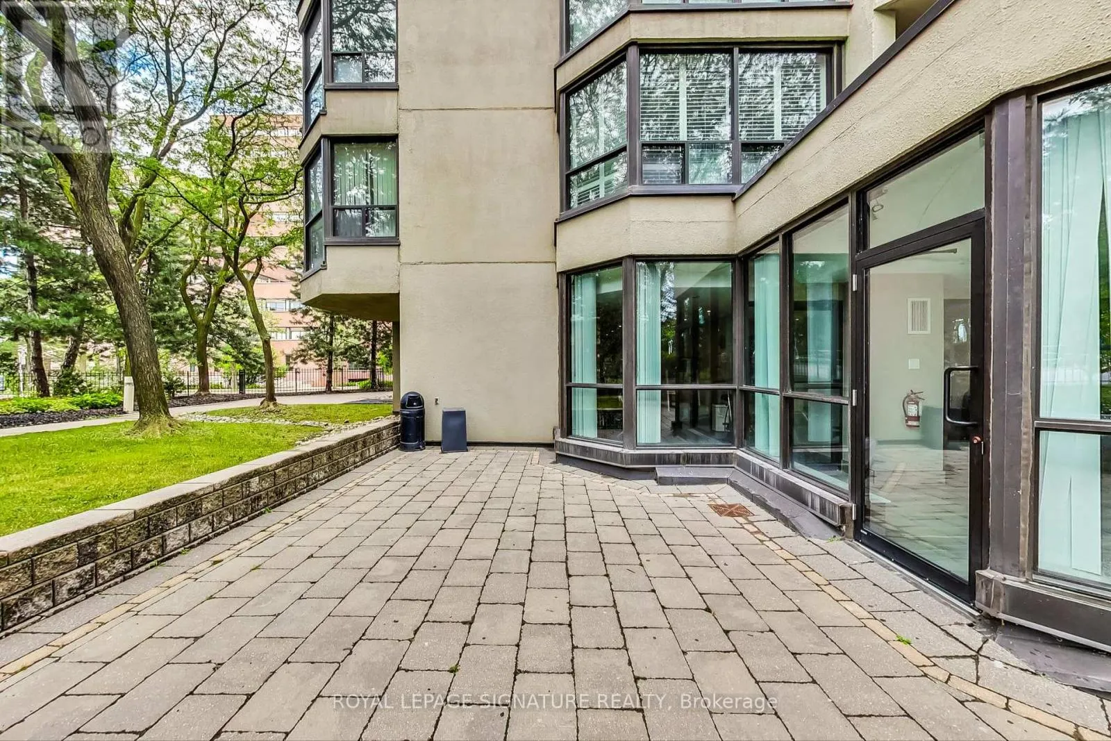 1208 - 33 ELMHURST AVENUE