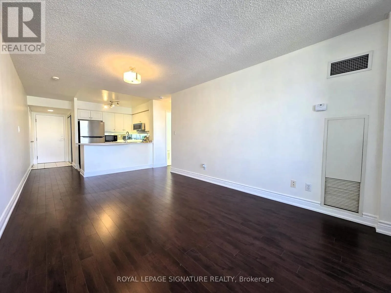 1002 - 8 REAN DRIVE
