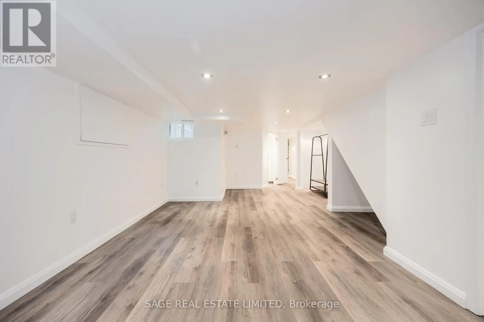 MAIN - 310 GLADSTONE AVENUE