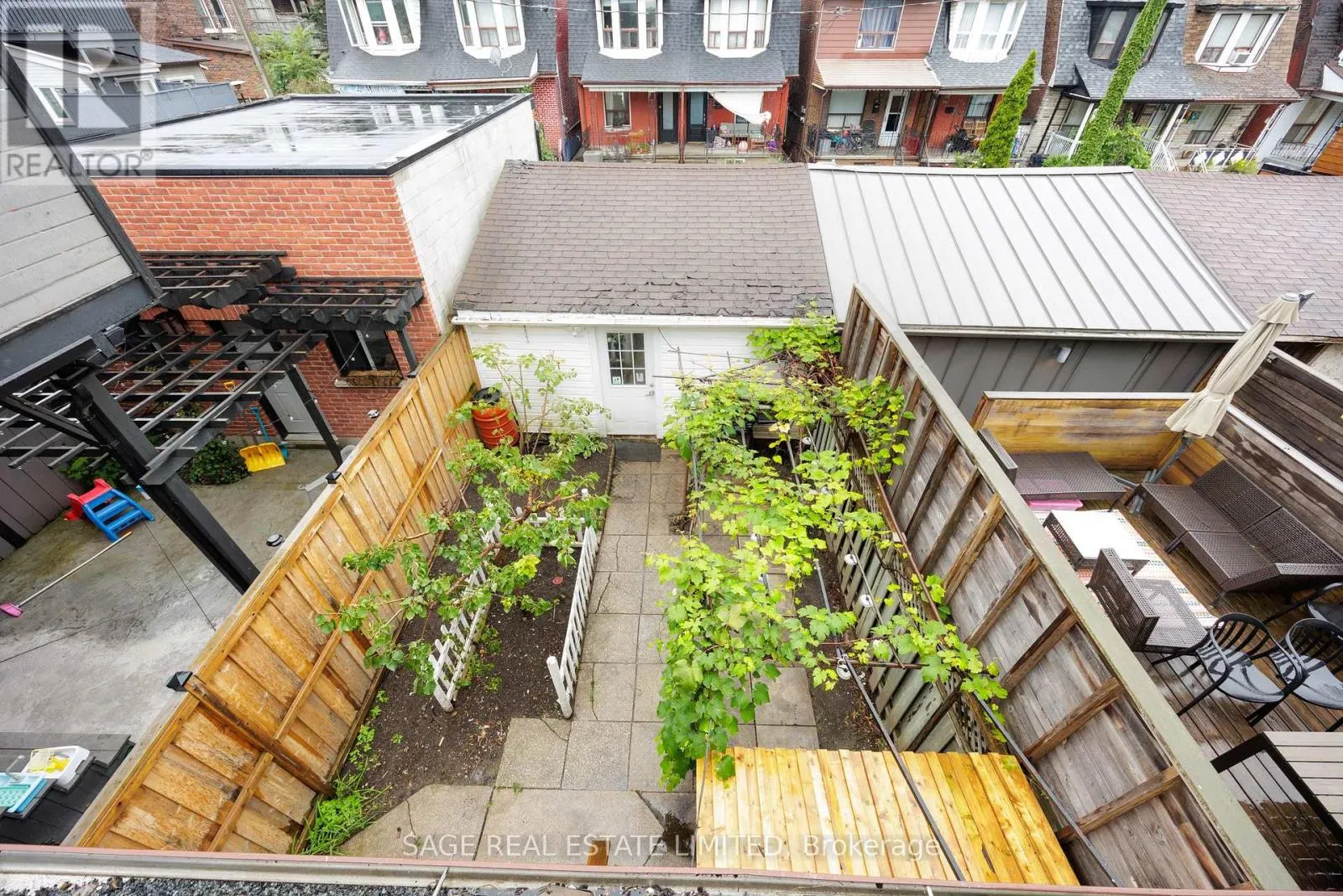 MAIN - 310 GLADSTONE AVENUE