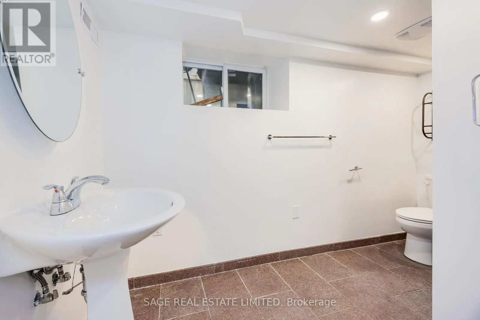MAIN - 310 GLADSTONE AVENUE