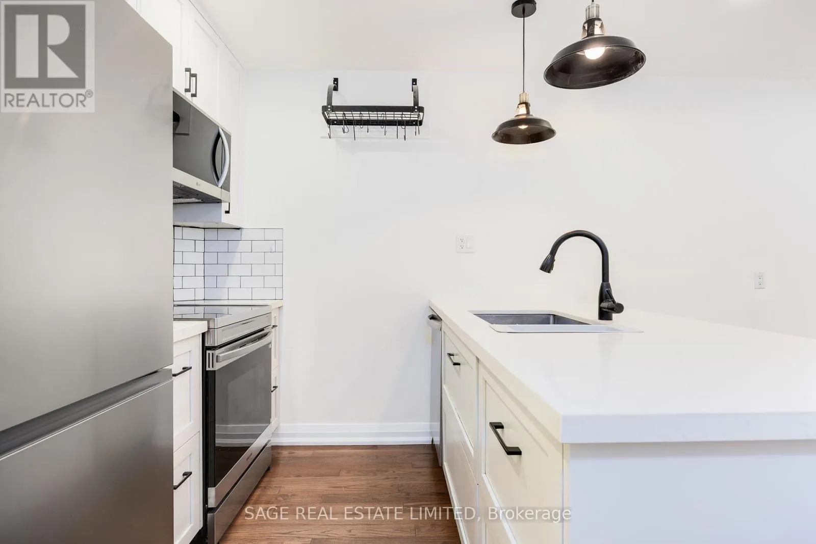 MAIN - 310 GLADSTONE AVENUE