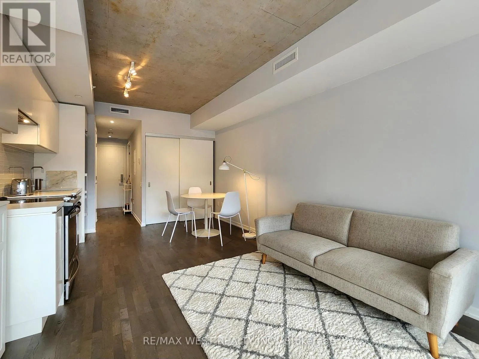 306 - 60 COLBORNE STREET