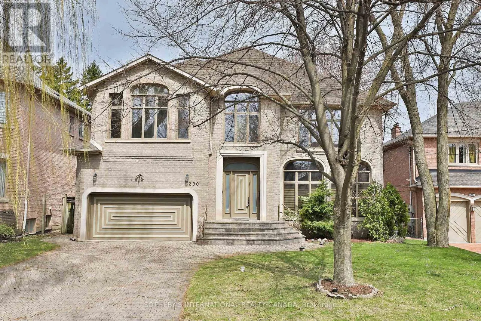 290 BYNG AVENUE