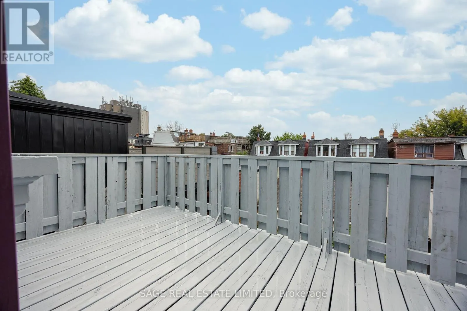 UPPER - 310 GLADSTONE AVENUE