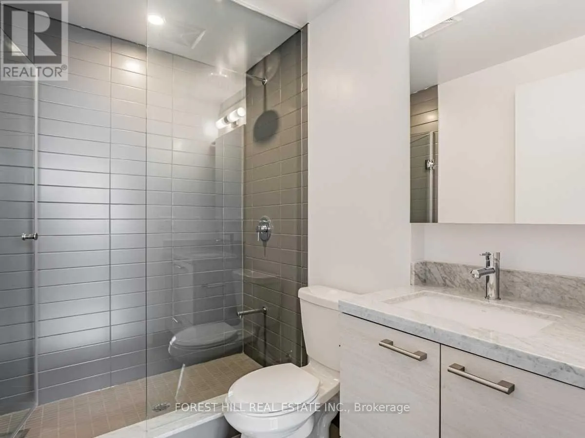 5702 - 2221 YONGE STREET