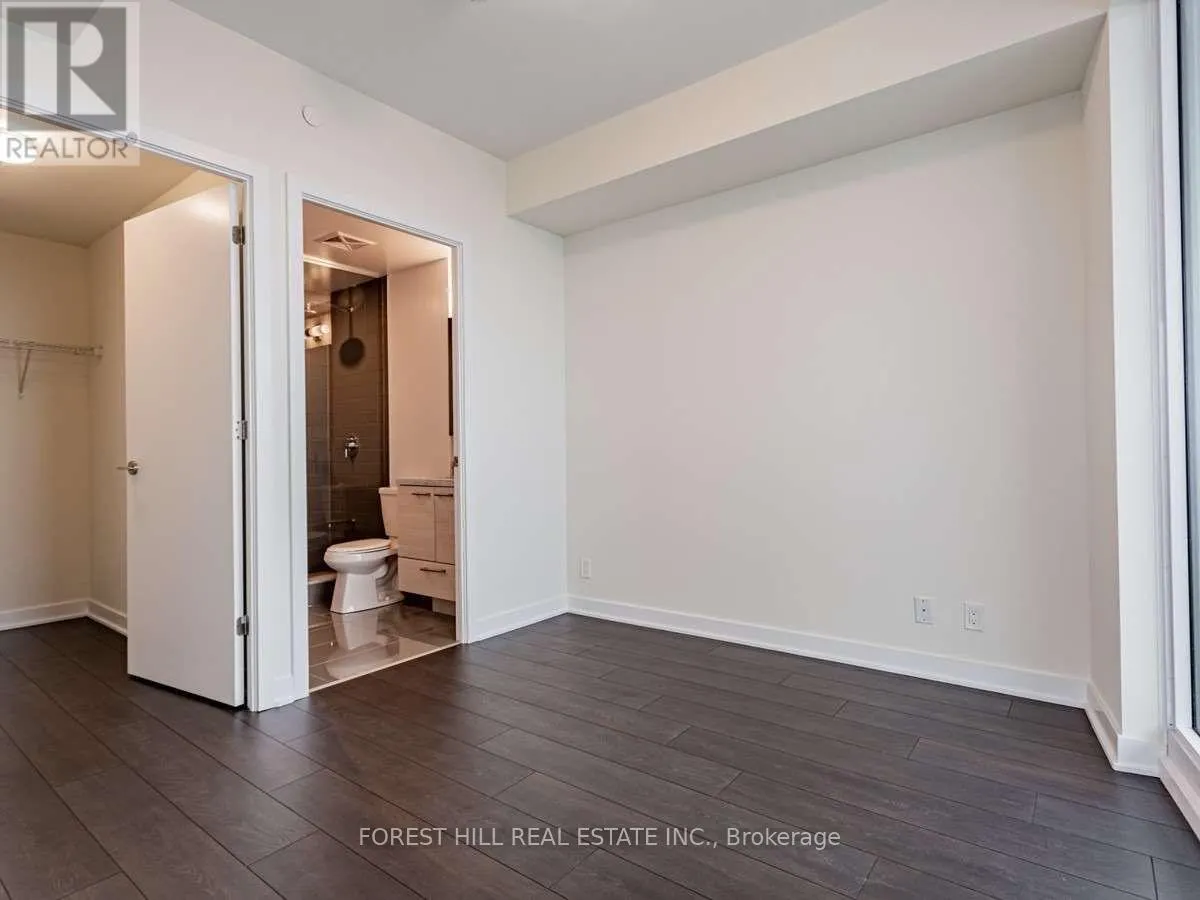 5702 - 2221 YONGE STREET