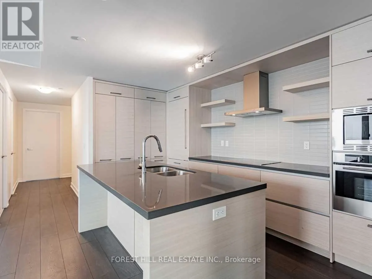 5702 - 2221 YONGE STREET