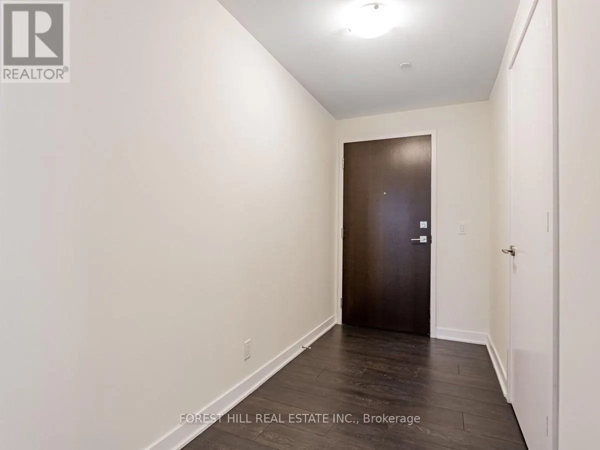 5702 - 2221 YONGE STREET
