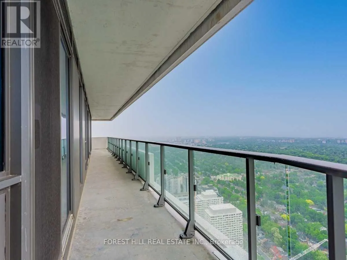 5702 - 2221 YONGE STREET