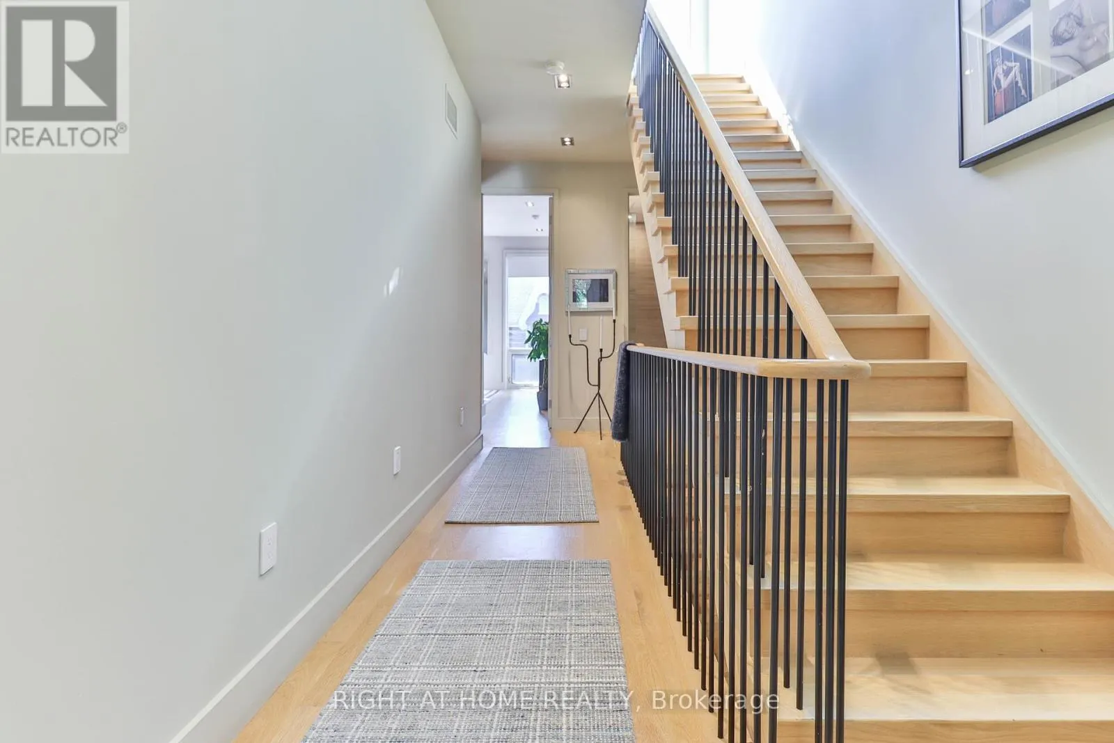 18 MITCHELL AVENUE
