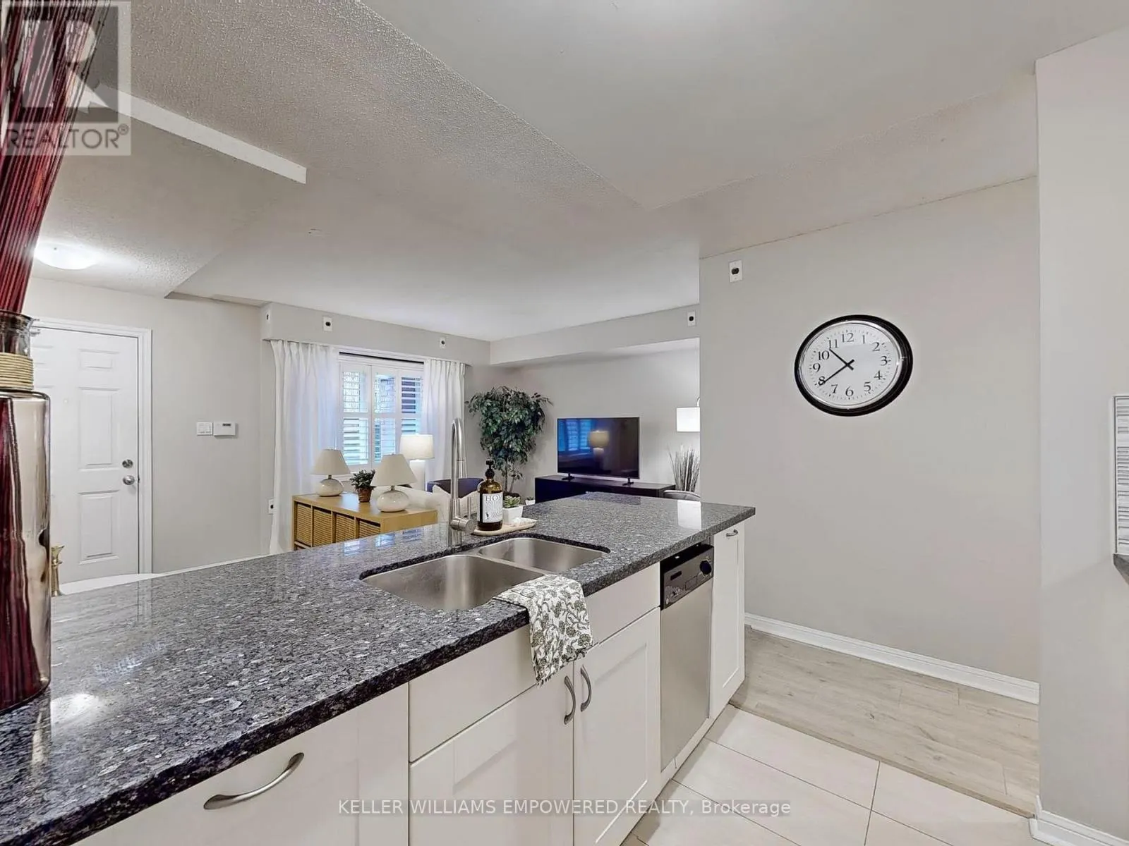 701 - 7 SUDBURY STREET N