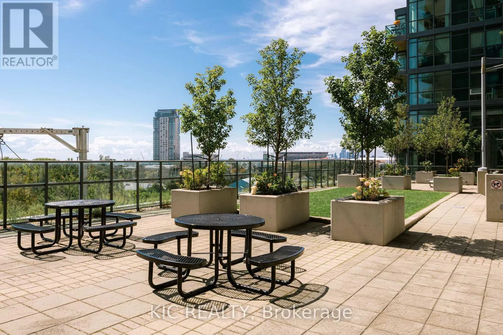 409 - 219 FORT YORK BOULEVARD