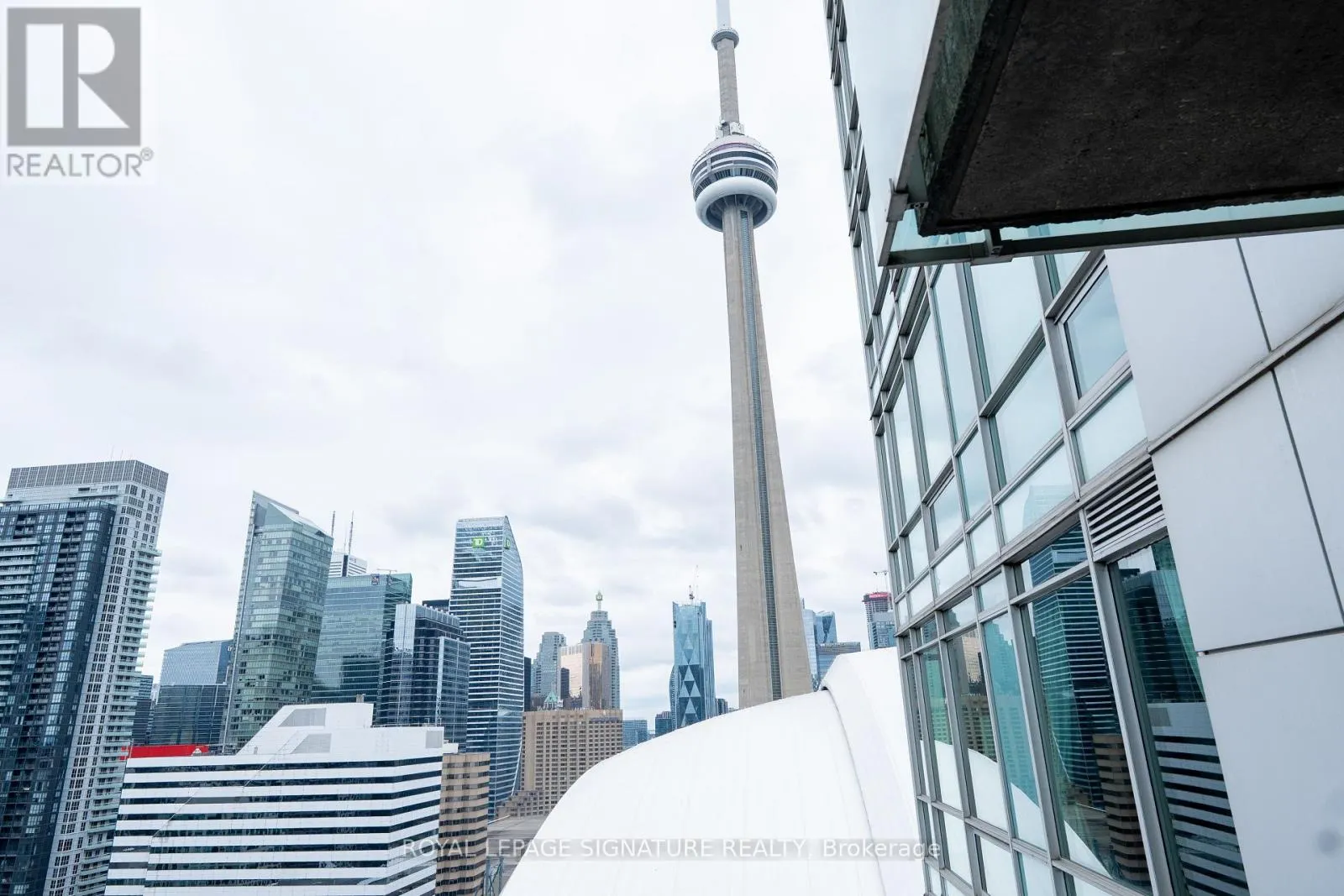 3011 - 81 NAVY WHARF COURT