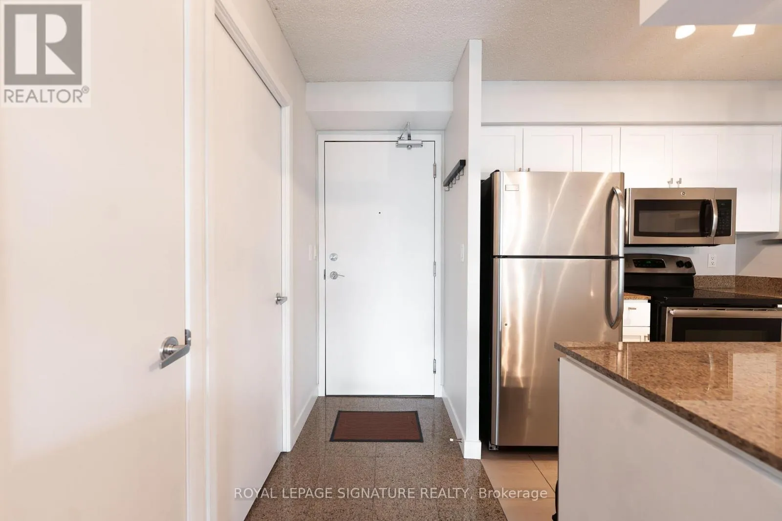 3011 - 81 NAVY WHARF COURT