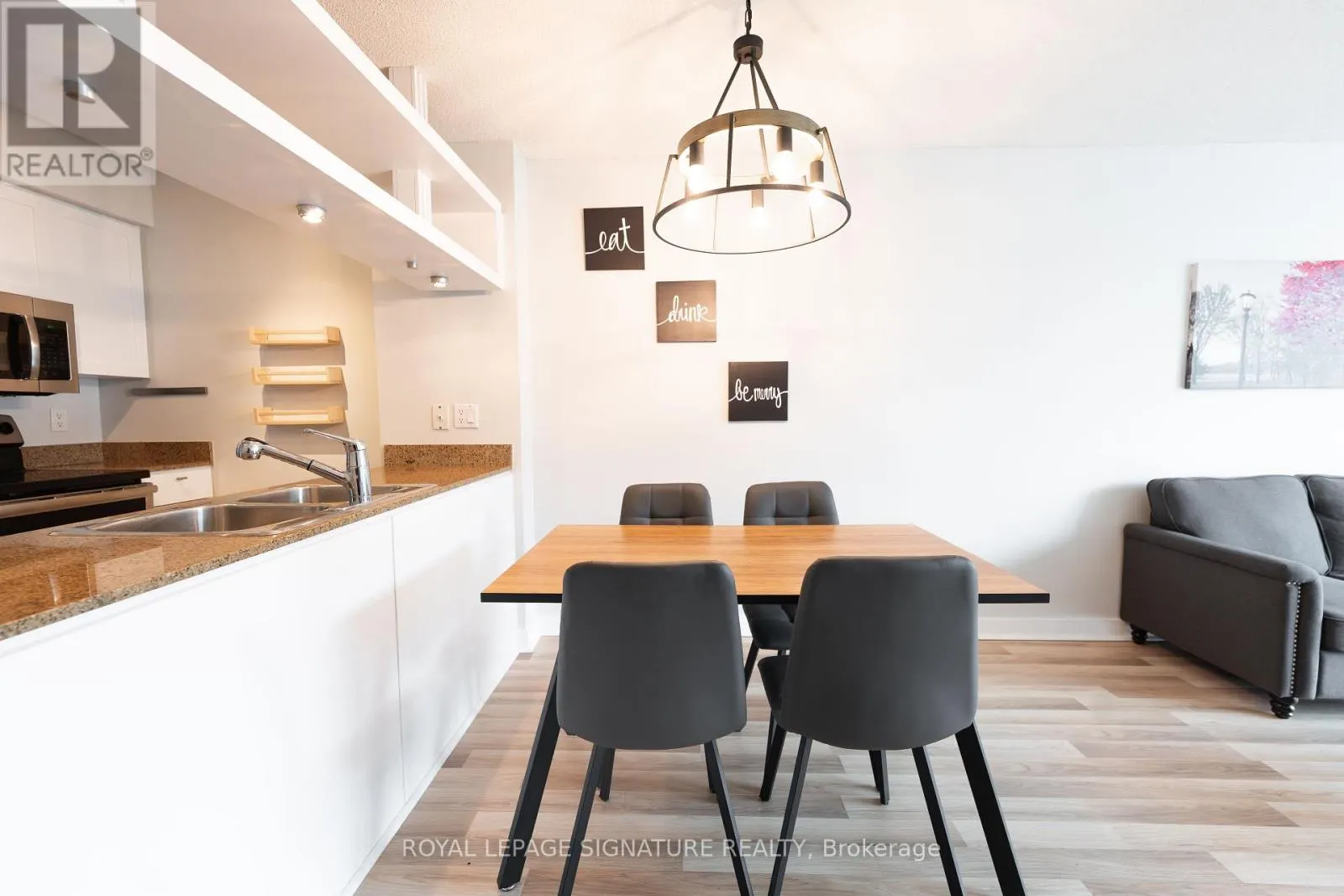 3011 - 81 NAVY WHARF COURT