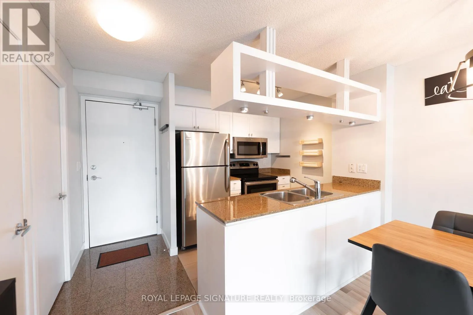 3011 - 81 NAVY WHARF COURT