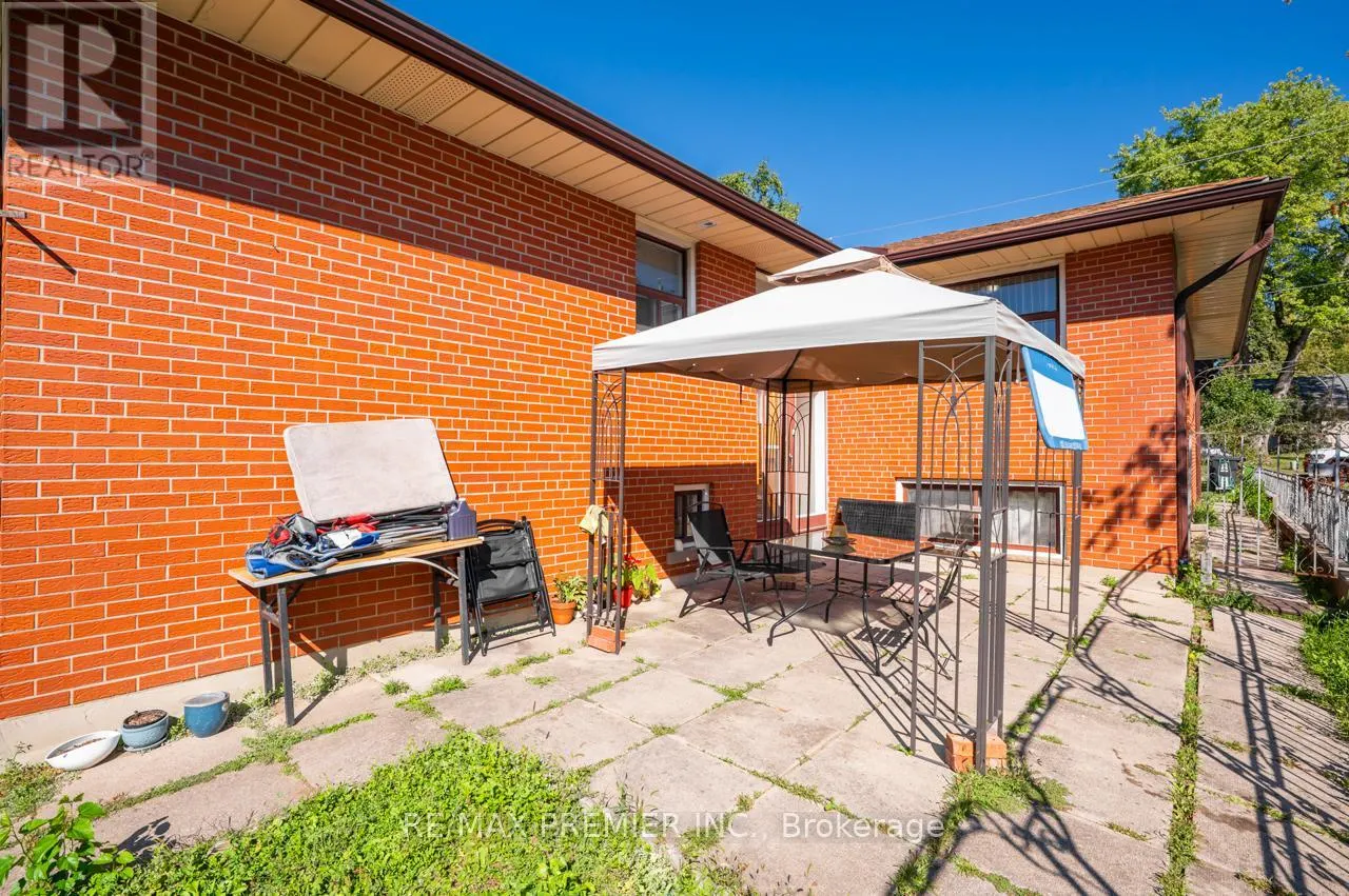 37 PATRICIA AVENUE