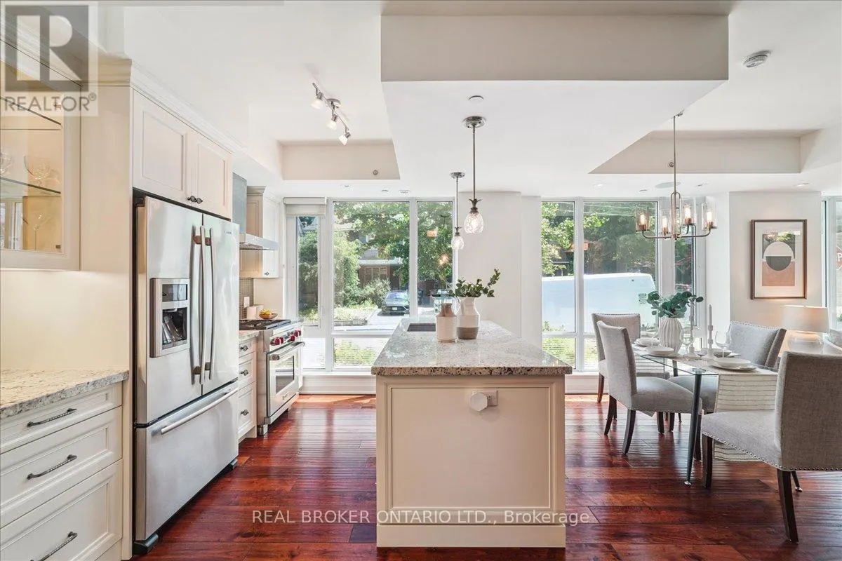 105 - 191 DUPLEX AVENUE