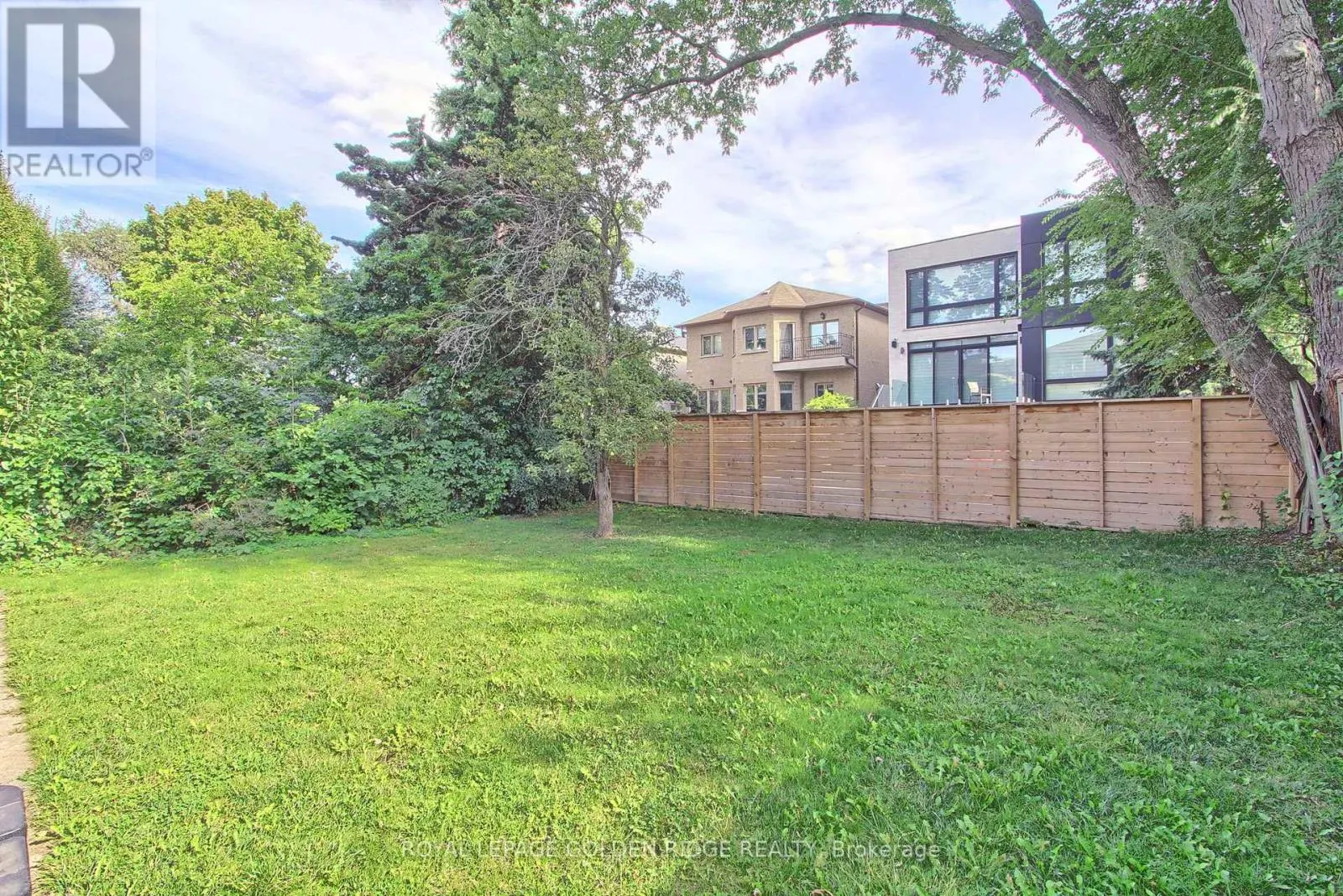 99 BANNOCKBURN AVENUE
