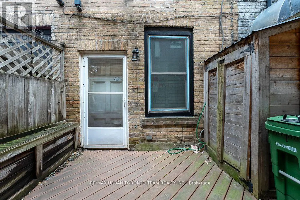 502 KING STREET E