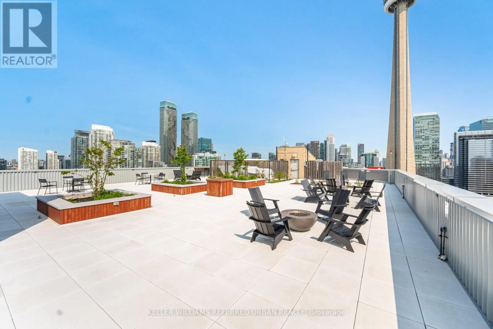 2008 - 270 QUEENS QUAY W