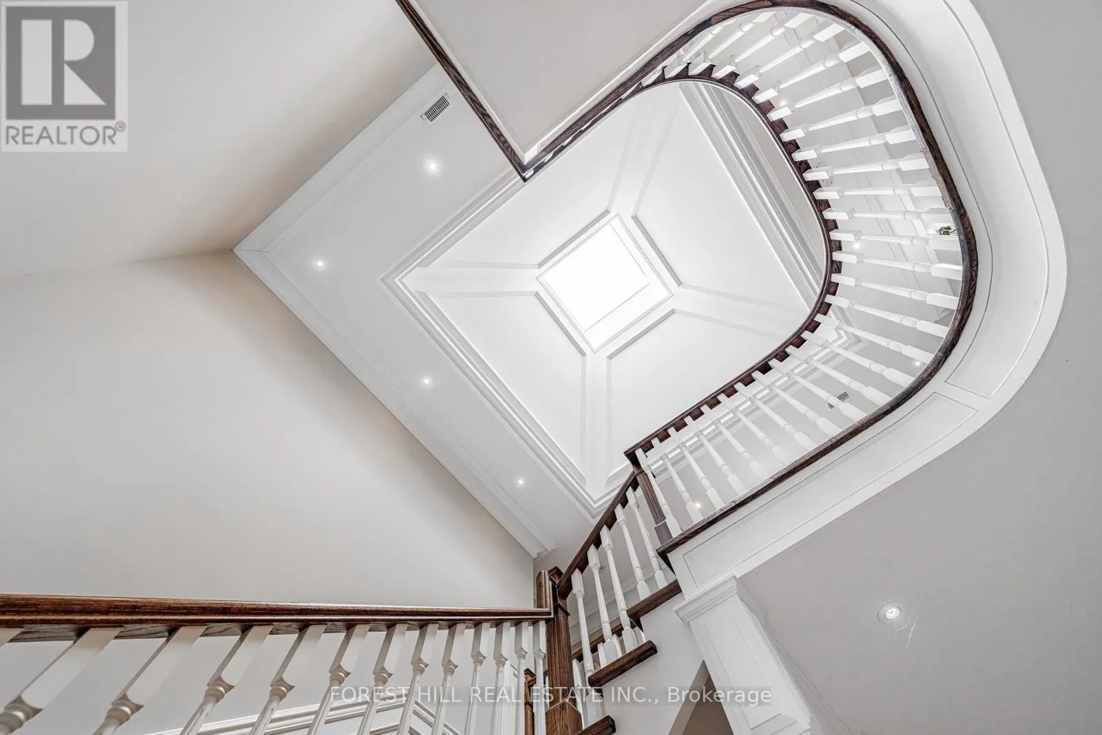 60 HAWKSBURY DRIVE