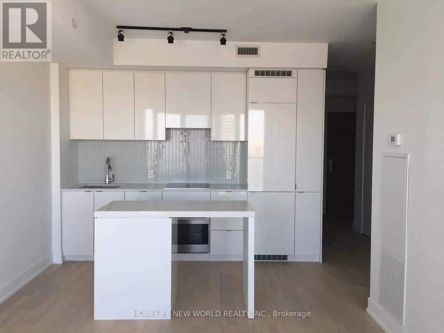 3209 - 7 GRENVILLE STREET