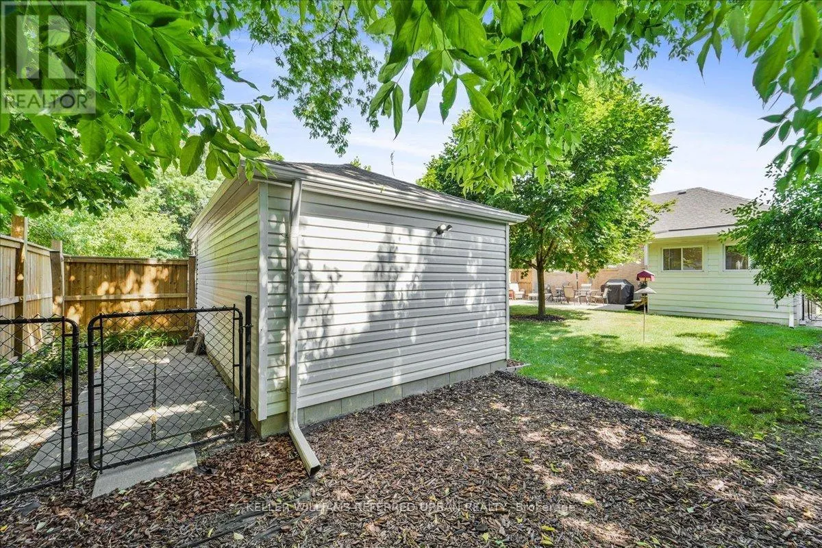 274 POYNTZ AVENUE