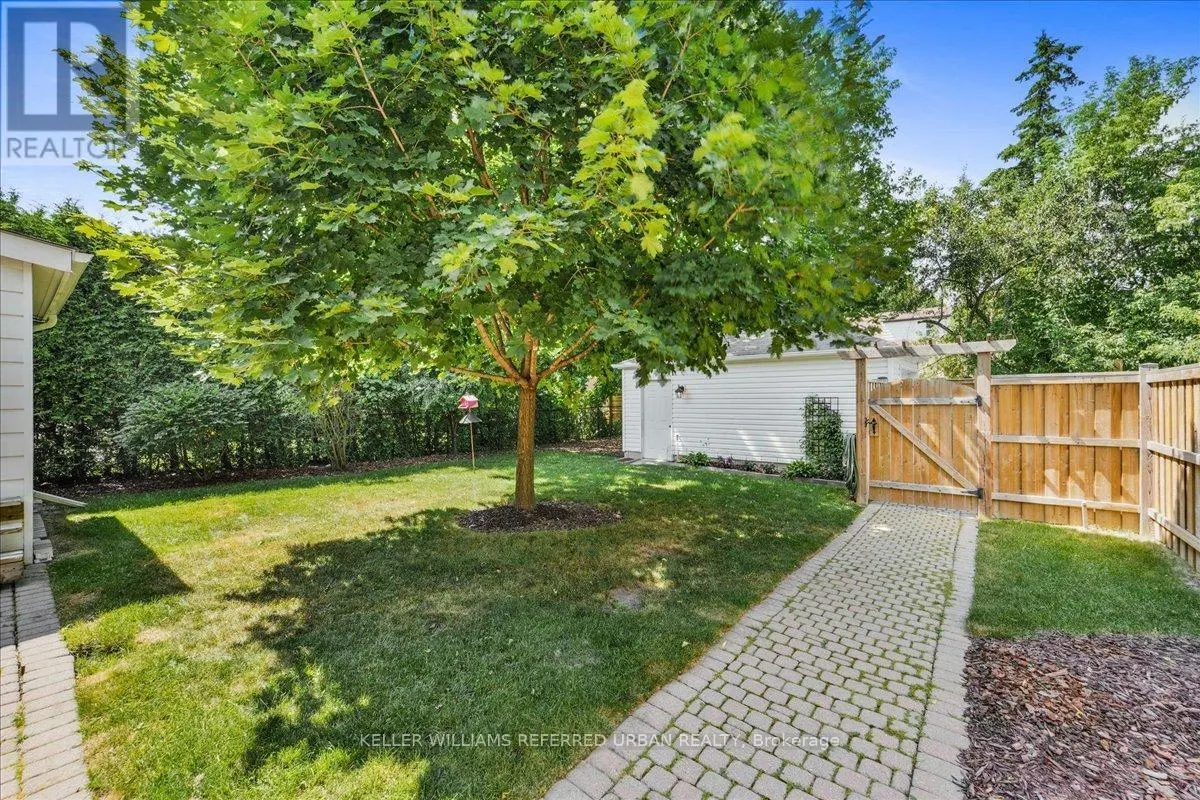 274 POYNTZ AVENUE