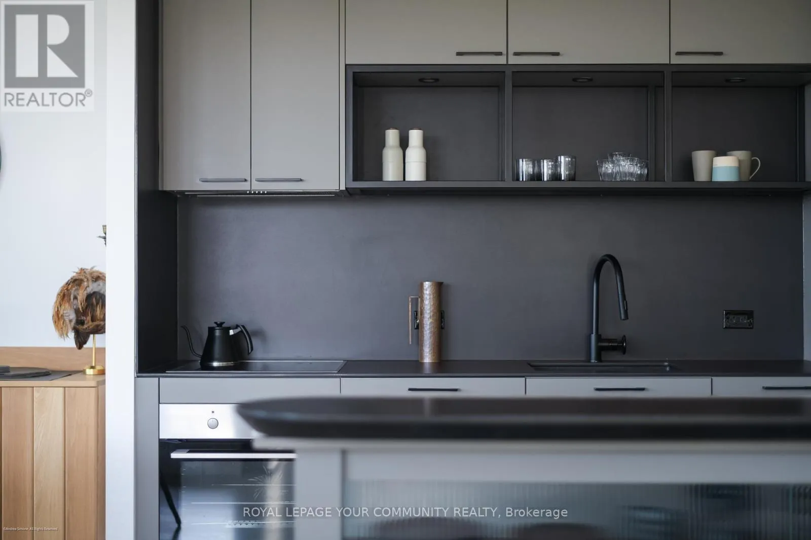 612 - 505 RICHMOND STREET W