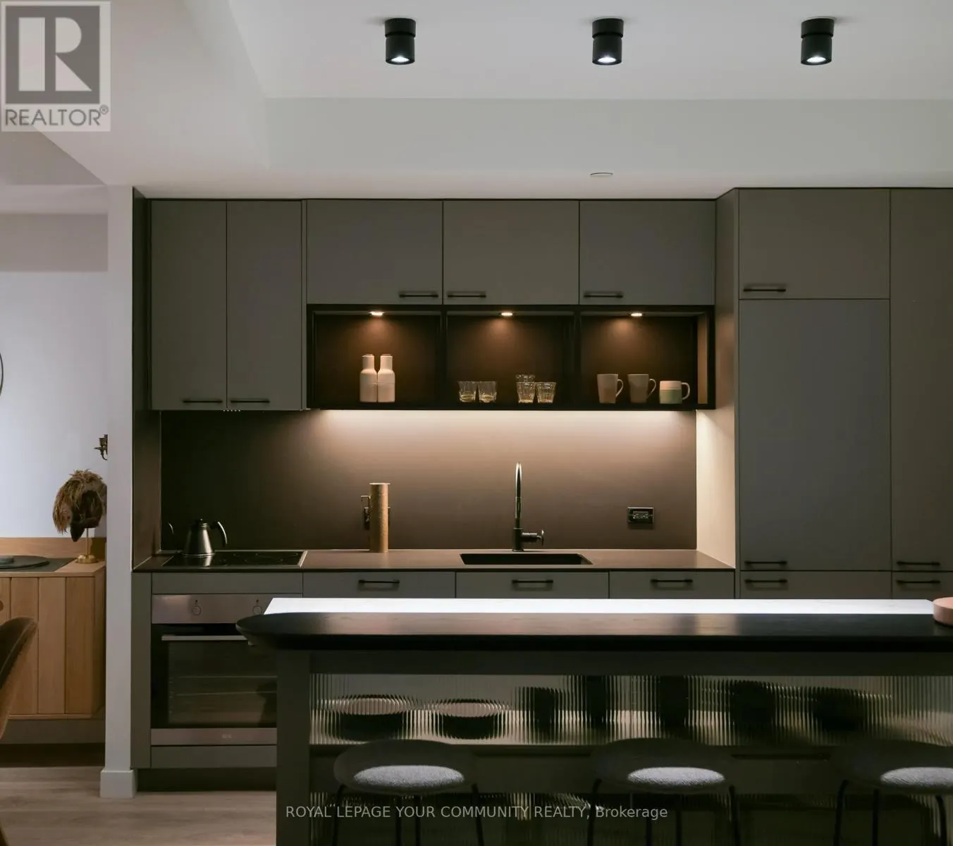 612 - 505 RICHMOND STREET W