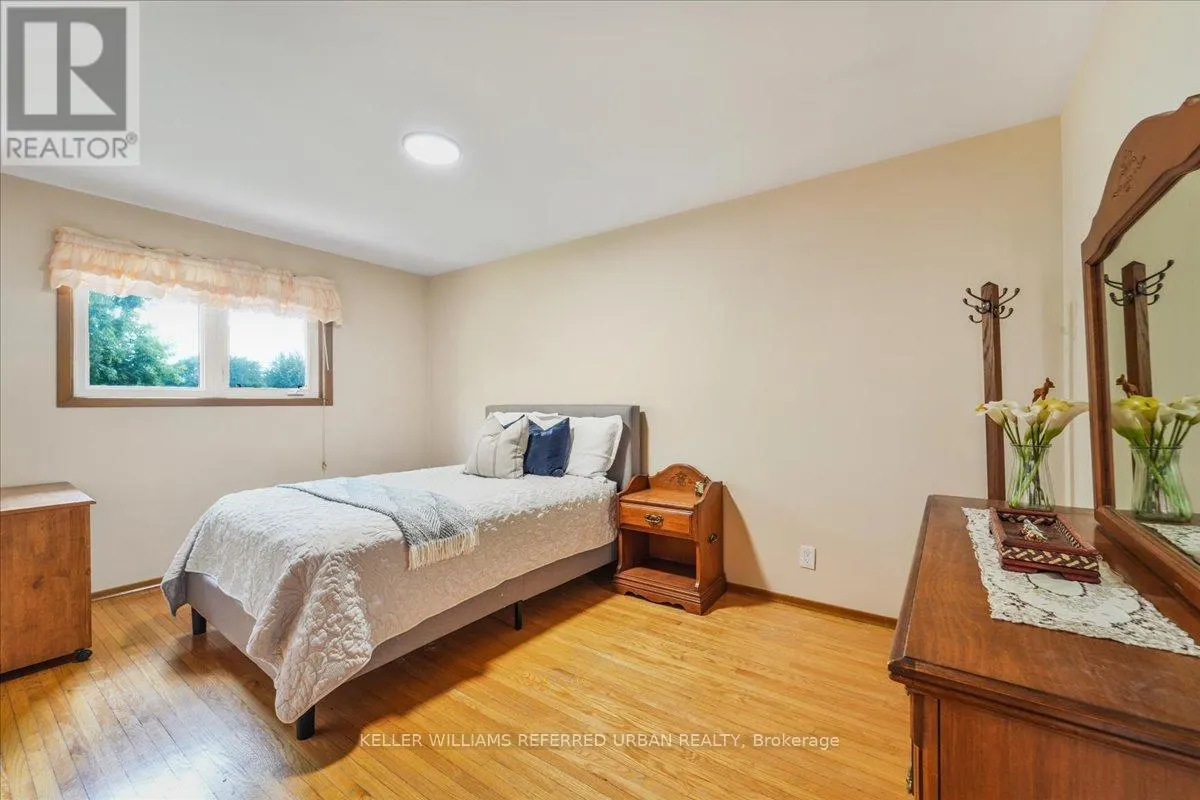 25 FARRELL AVENUE