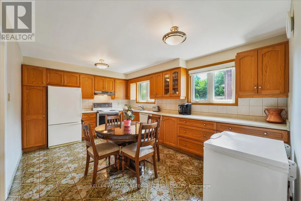 25 FARRELL AVENUE