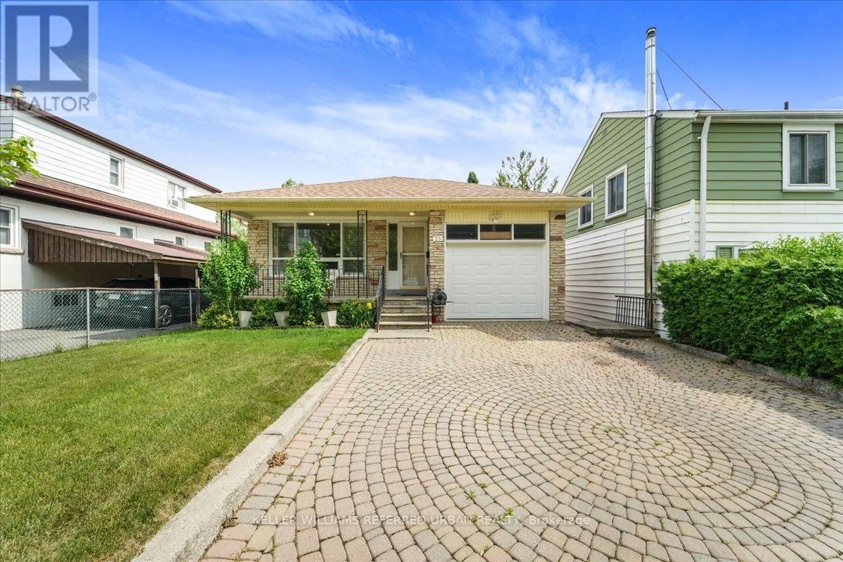 25 FARRELL AVENUE