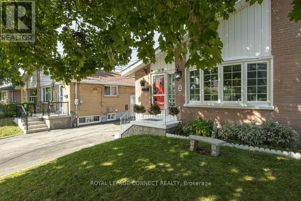 2 AILSA CRAIG COURT