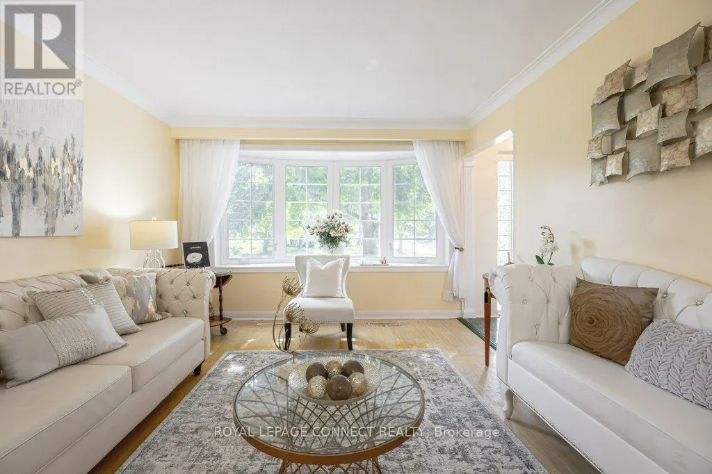 2 AILSA CRAIG COURT
