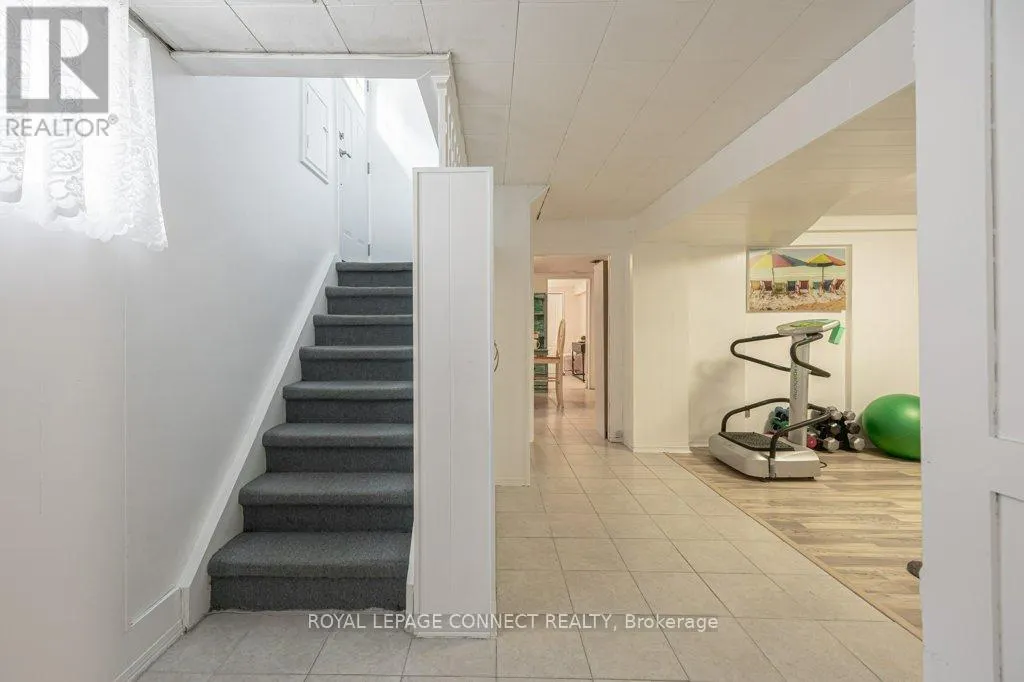 2 AILSA CRAIG COURT