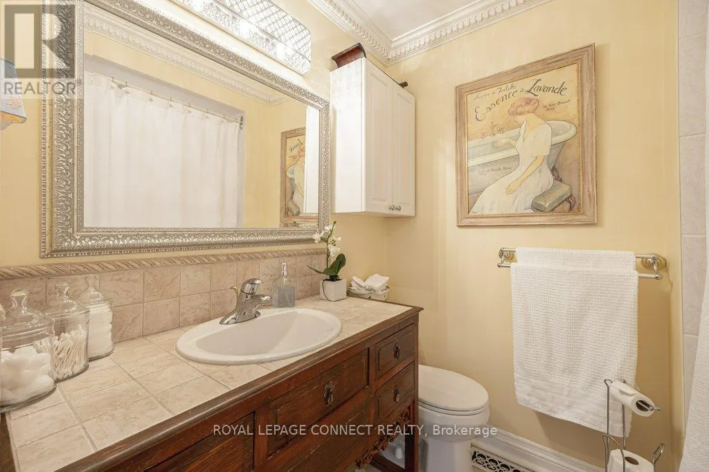 2 AILSA CRAIG COURT