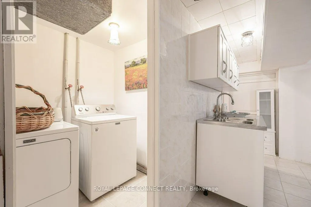2 AILSA CRAIG COURT